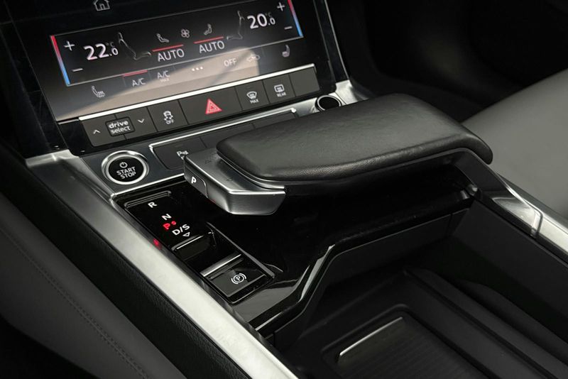 Audi Q8 bild 16