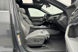 Audi Q8 bild 7