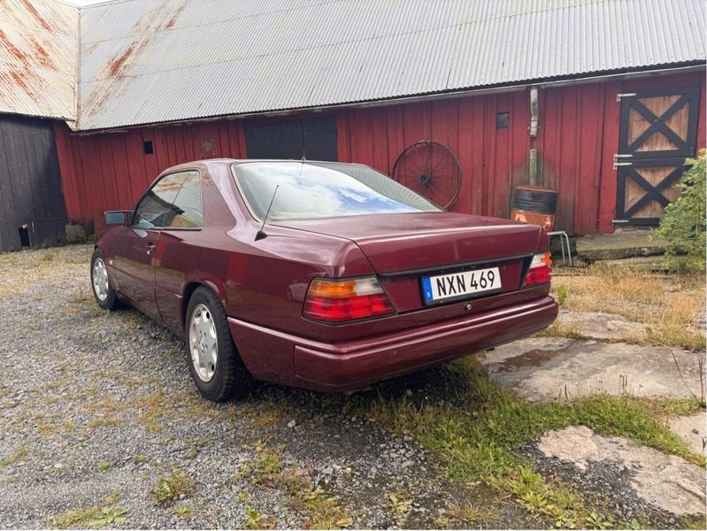 Mercedes 300 bild 2