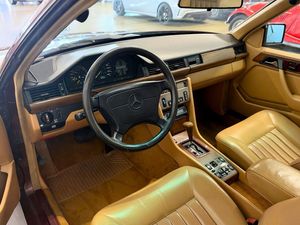 Mercedes 300 bild 8