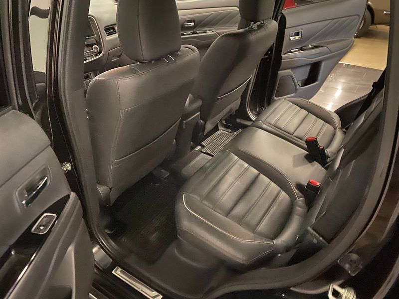 Mitsubishi Outlander bild 17