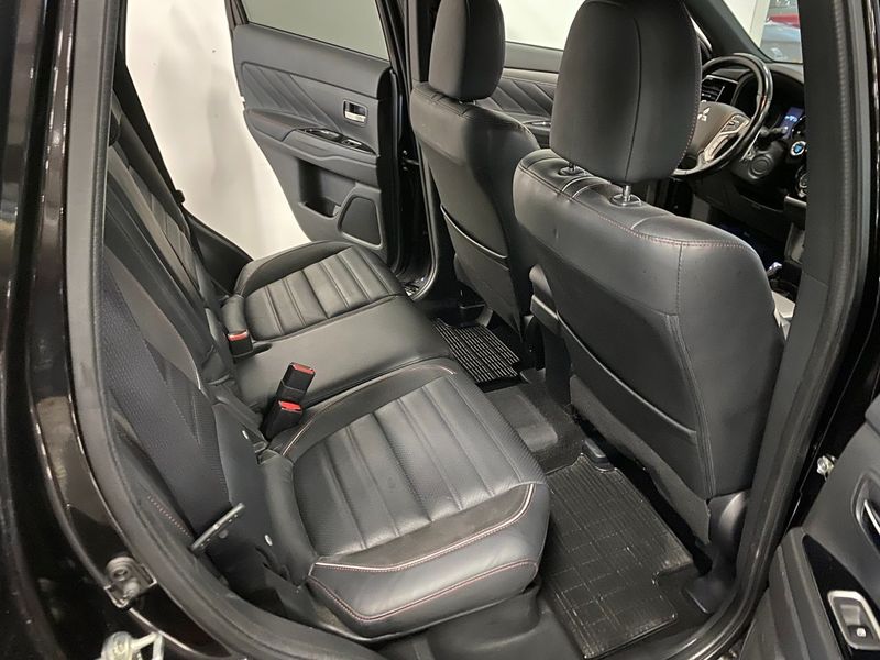Mitsubishi Outlander bild 18