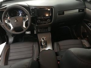Mitsubishi Outlander bild 3