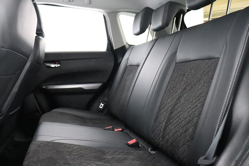 Suzuki Vitara bild 14