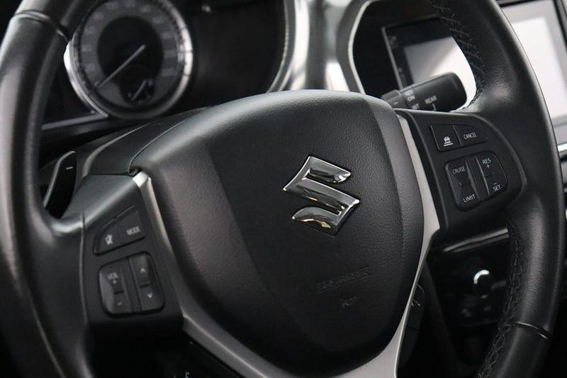 Suzuki Vitara bild 17