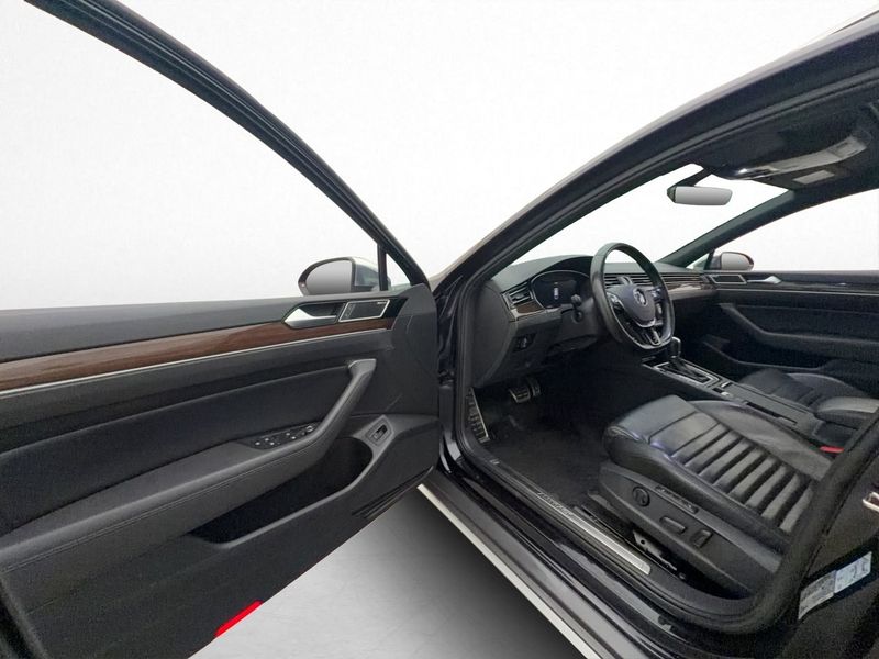 Volkswagen Passat bild 10