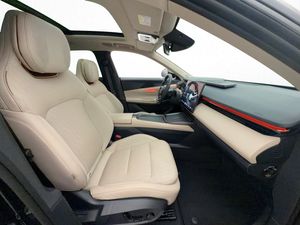 Lynk & Co 08 bild 25
