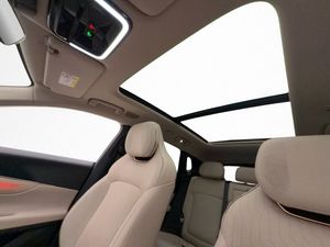 Lynk & Co 08 bild 11