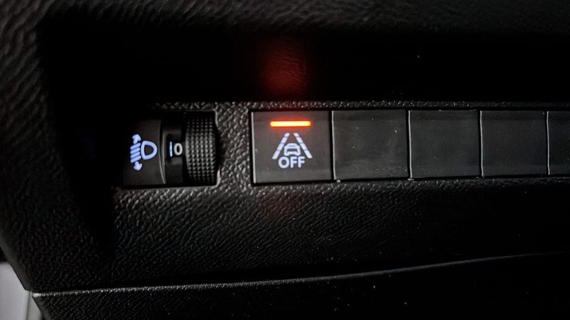 Peugeot 208 bild 21