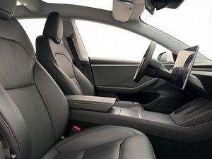 Tesla Model 3 bild 13