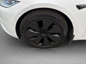 Tesla Model 3 bild 33