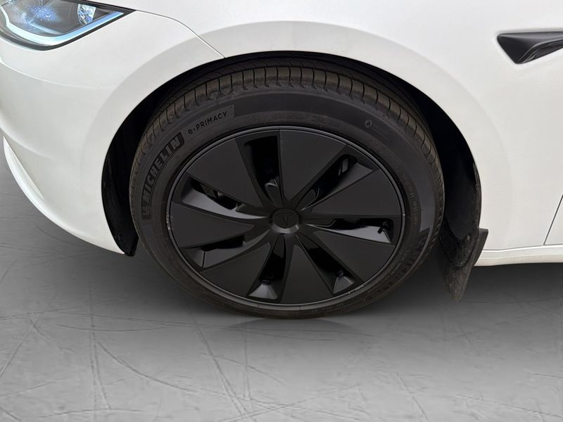 Tesla Model 3 bild 33