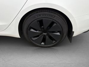 Tesla Model 3 bild 34