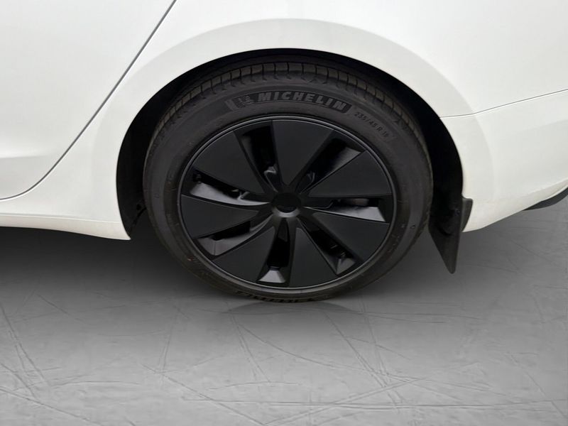 Tesla Model 3 bild 34