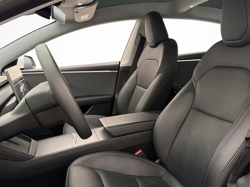 Tesla Model 3 bild 10