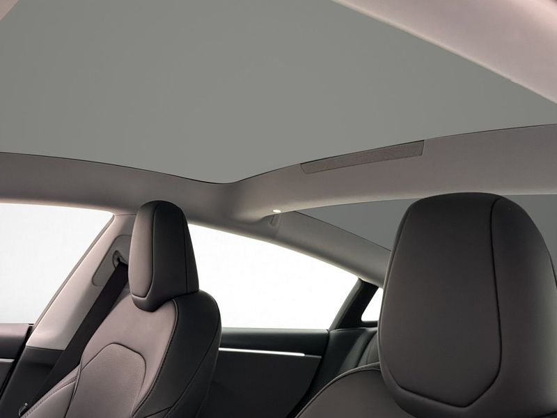Tesla Model 3 bild 11
