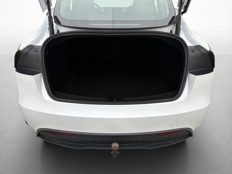 Tesla Model 3 bild 31