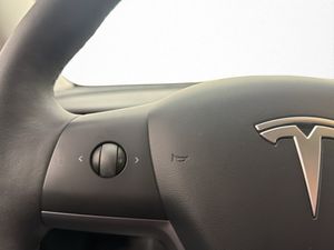 Tesla Model 3 bild 17