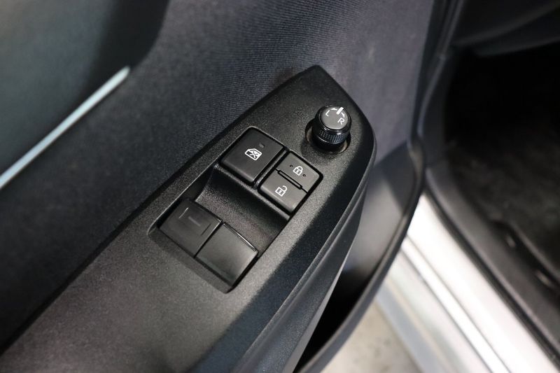 Toyota Yaris bild 19