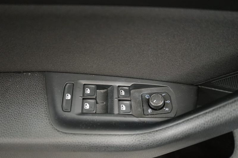 Volkswagen Passat bild 8
