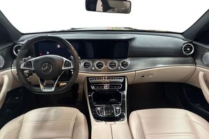 Mercedes E63 AMG bild 12