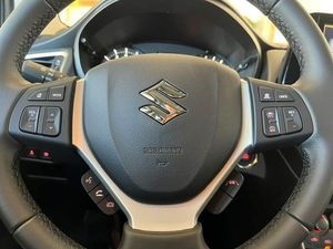 Suzuki S-CROSS bild 6