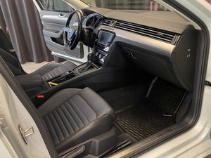 Volkswagen Passat bild 30