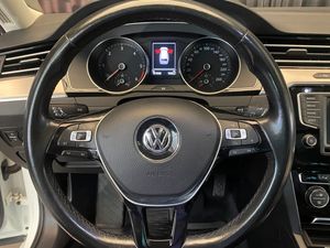 Volkswagen Passat bild 32