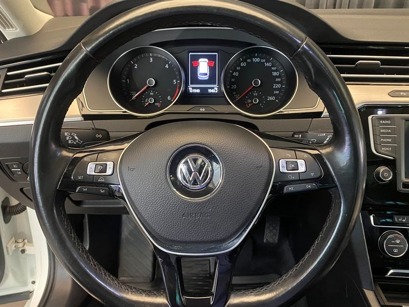 Volkswagen Passat bild 32