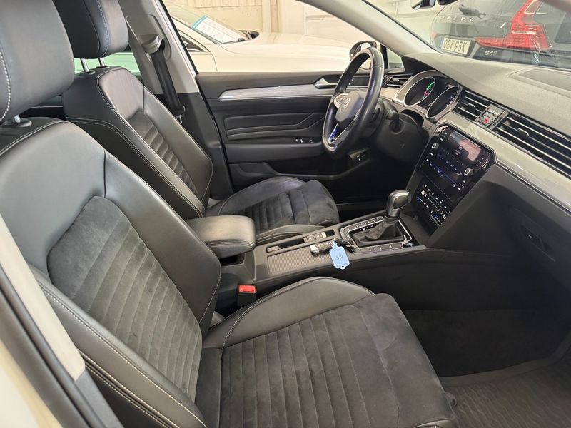 Volkswagen Passat bild 15