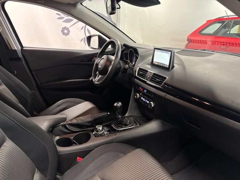 Mazda 3 bild 5