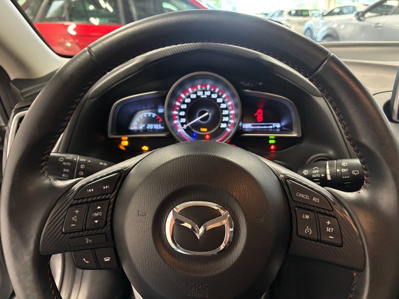 Mazda 3 bild 8