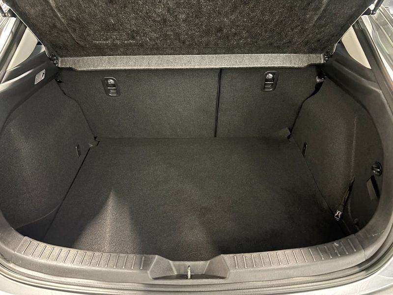 Mazda 3 bild 9