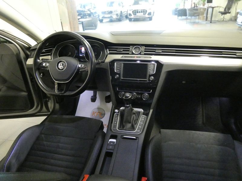 Volkswagen Passat bild 18