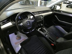 Volkswagen Passat bild 15
