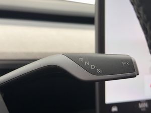 Tesla Model Y bild 34