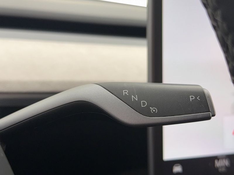 Tesla Model Y bild 34