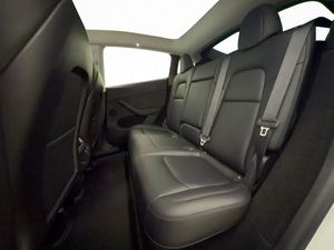 Tesla Model Y bild 26