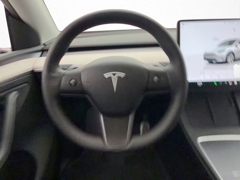 Tesla Model Y bild 16