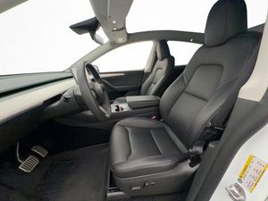 Tesla Model Y bild 33