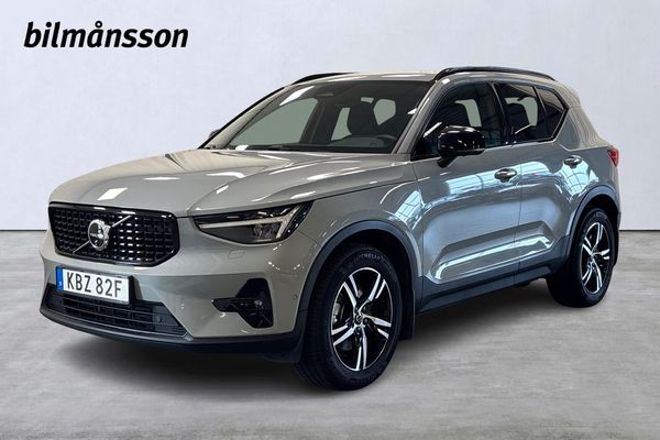 Volvo XC40 B3 FWD Bensin Plus Dark - 2025