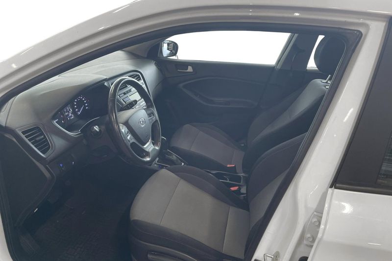 Hyundai i20 bild 13