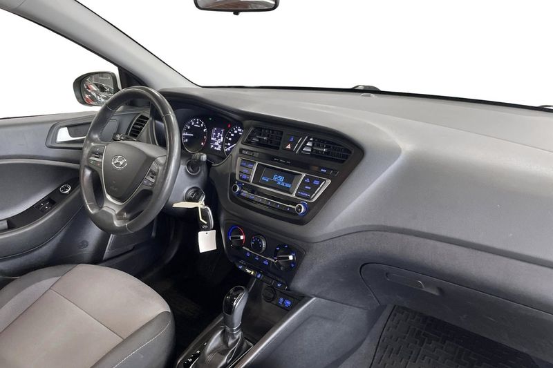 Hyundai i20 bild 15