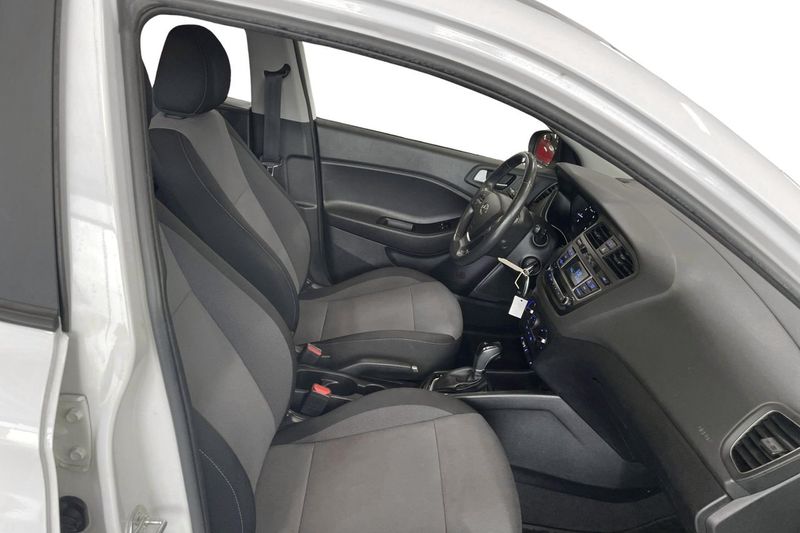 Hyundai i20 bild 14