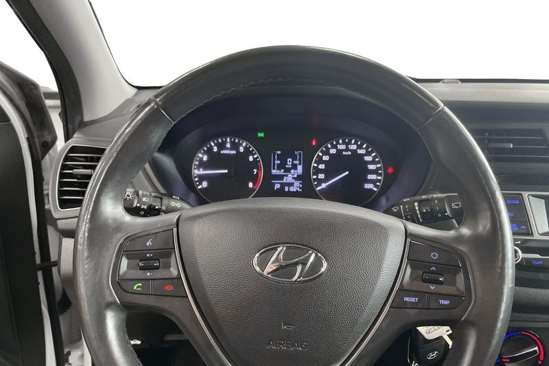 Hyundai i20 bild 12