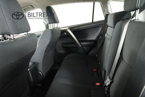 Toyota RAV4 bild 9