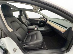 Tesla Model 3 bild 18