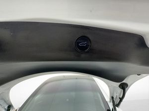 Tesla Model 3 bild 21