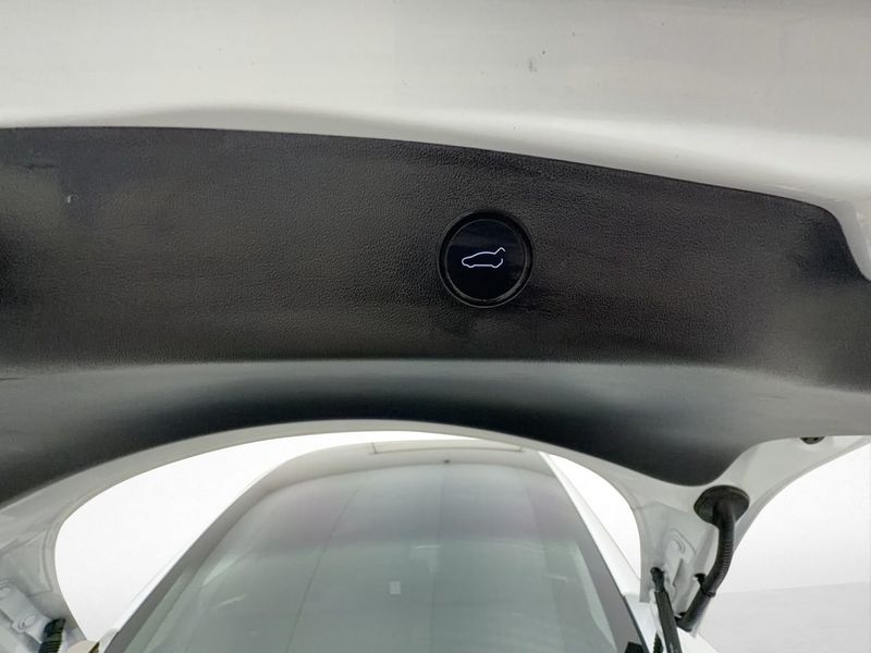 Tesla Model 3 bild 21