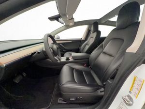 Tesla Model 3 bild 13